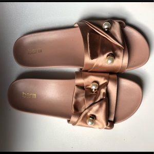 Bar III size 9 rose pearl sandals